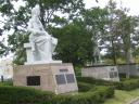15MoreStatues.jpg